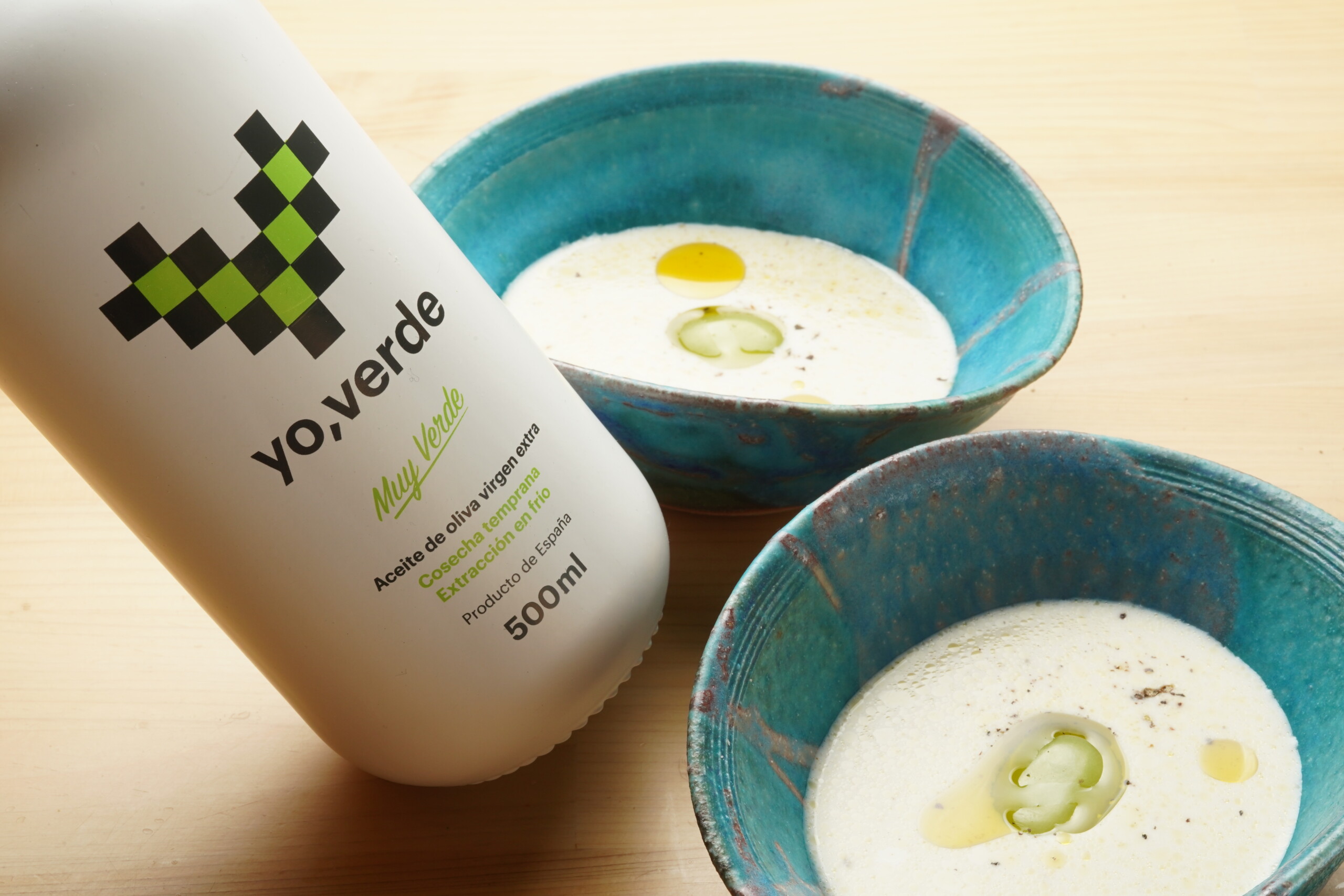 スタミナ抜群！白い冷製ニンニクスープ「アホブランコ」のレシピ