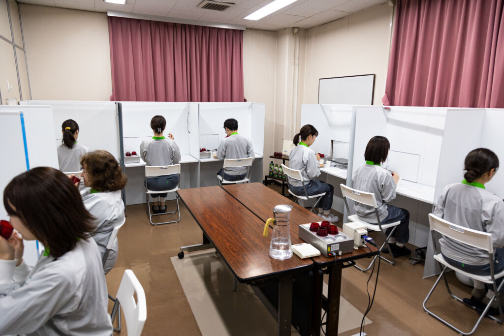 J-オイルミルズ EVオリーブオイル「雅」それは丁寧な工程がすべて詰め込まれた奇跡
